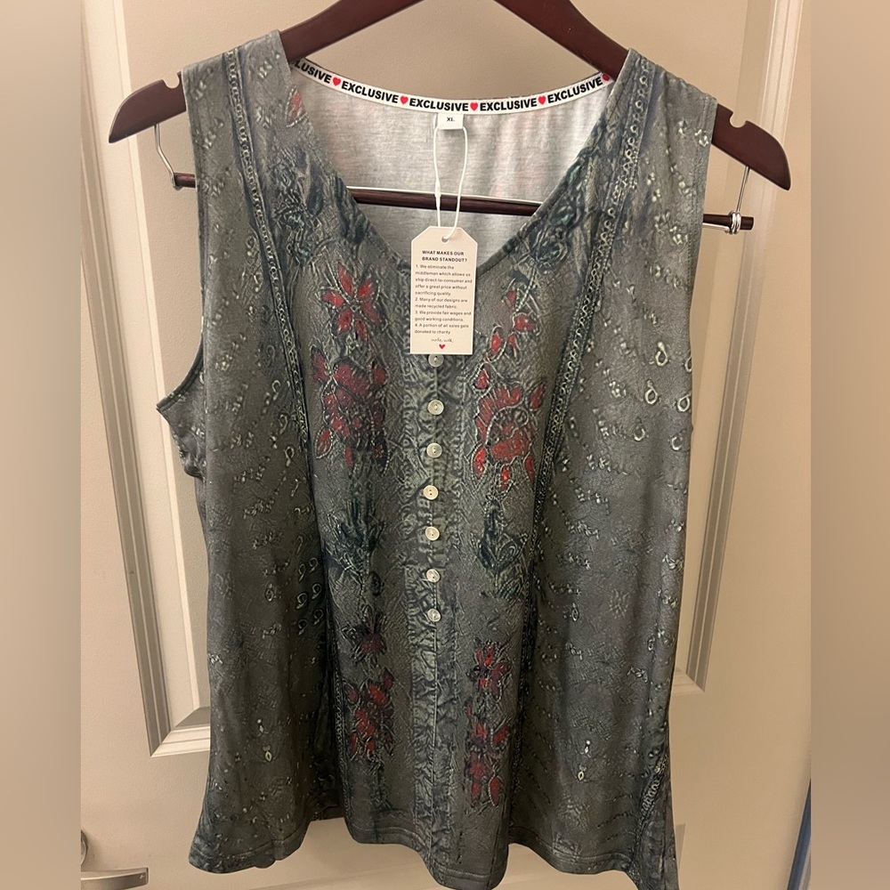 NEW Womens Tank in green
